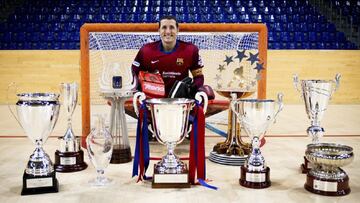 Aitor Egurrola ser¨¢ leyenda al poner fin a 27 a?os en el Bar?a