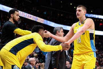 20. Nikola Jokic. El pívot serbio de los Nuggets renovó hace unas semanas por cinco temporadas. Esta percibirá 25,47 millones de dólares.