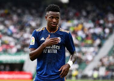 Vinicius shines as Real Madrid return to top of LaLiga