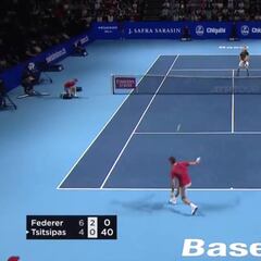 Esta es la cara que se te queda cuando Federer te mete un revés a 133 km/h