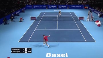 Esta es la cara que se te queda cuando Federer te mete un revés a 133 km/h
