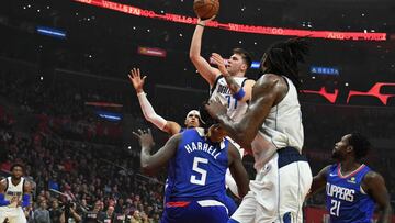 Un Doncic de récord (32 puntos) se queda muy solo en los Mavs