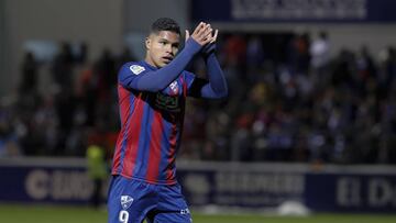 Cucho Hernández seguirá un año más.