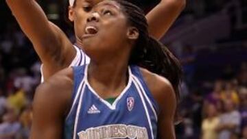 El Ciudad Ros Casares ficha a la pívot americana Nicky Anosike