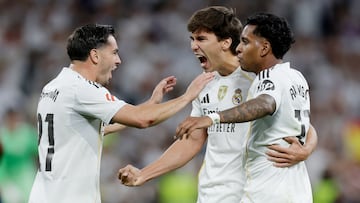 MADRID, SPAIN - OCTOBER 26: Gonzalo Garcia of Real Madrid celebrates the victory with Rodrygo of Real Madrid, Brahim Diaz of Real Madrid during the LaLiga EA Sports match between Real Madrid v FC Barcelona at the Estadio Santiago Bernabeu on October 26, 2025 in Madrid Spain (Photo by Maria Gracia Jimenez/Soccrates/Getty Images)