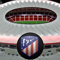 La afición dice 'no' al nombre del estadio y al cambio en el escudo