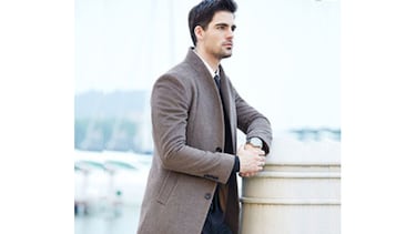 Este abrigo de lana para hombre, en ocho colores, es la mejor alternativa para el invierno