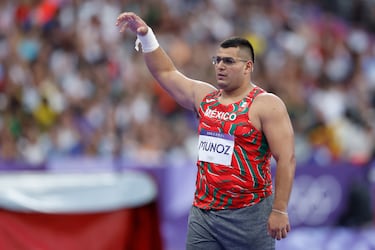 Uziel Muñoz hace historia con plata y récord mexicano en el Mundial de Atletismo Tokio 2025