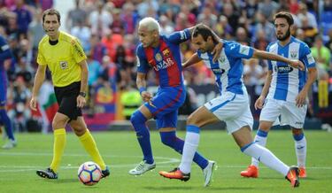 Barcelona's Luis Enrique defends Neymar ahead of Atlético match