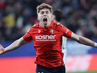 Víctor Muñoz celebra su gol al Villarreal.