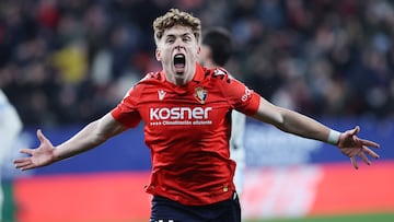 Víctor Muñoz celebra su gol al Villarreal.