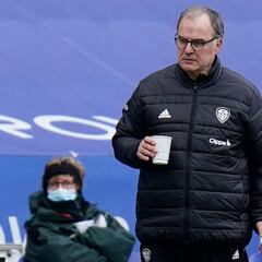 Marcelo Bielsa ve protagonista al Everton de James y Mina