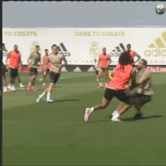Avisen si dan con otro lateral que iguale esta maravilla: el lío mayúsculo de Marcelo a Carvajal