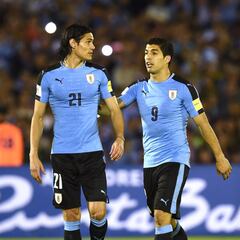 Suárez y Cavani encabezan convocatoria contra México