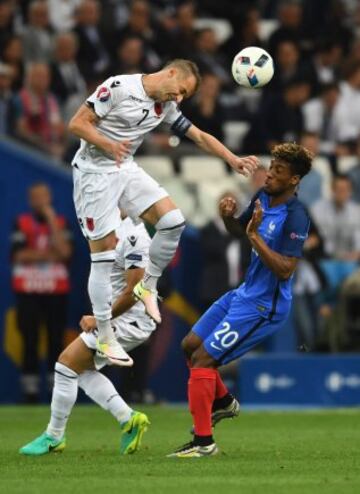 Ansi Agolli y Kingsley Coman.