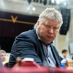 Shírov recibe el castigo de la tecnología en el Gran Suizo de la FIDE