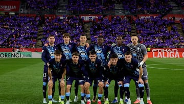 Los once titulares del Celta ante el Girona posan en Montilivi