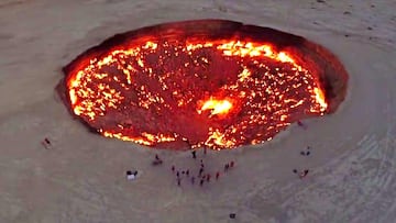 pozo de darvaza turkmenistan fuga de gas incencio puerta al infierno desierto tuerkmenistan asia oriente pozo de darvaza pozo en llamas fuego como apagar un fuego geologia gas natural