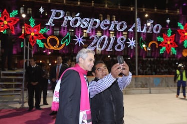 ¡Ya puedes asistir a la pista de hielo del Zócalo de la CDMX!