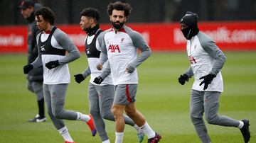 Salah, en el último entrenamiento del Liverpool antes del partido de vuelta de octavos de la Champions contra el Real Madrid.