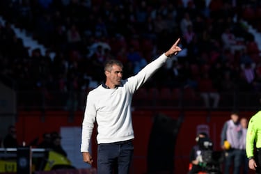 El Almer¨ªa naufraga en ¡®la liga de los pobres¡¯ y le esperan Bar?a, Girona, Osasuna y Real Madrid