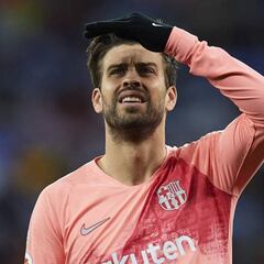 LaLiga denuncia cánticos contra Piqué, Shakira y el Barça en el partido de Cornellà