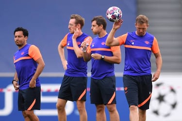 No English, Italian or Spanish clubs in Champions League semi-finals for first time since 1991