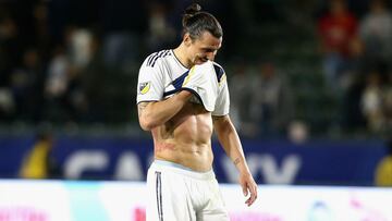 Late Houston win deprives Zlatan and LA Galaxy of play-off place