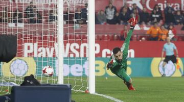 Escudero marcó el 0-1 antes del primer minuto de partido.








