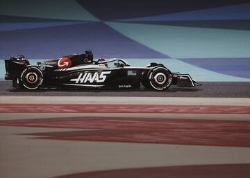 Kevin Magnussen de Haas F1 Team durante la carrera de Fórmula 1 del Gran Premio de Bahréin en el circuito de Sakhir.