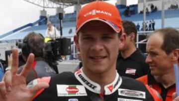 Bradl resuelve a su favor la pelea entre Luthi y Simón