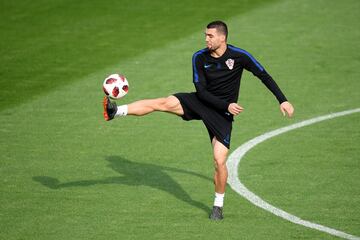 Niko Kovac lo tuvo en su paso en la selección de Croacia entre 2013 y 2015, en la que dirigió 21 partidos, ganó 10, empató 5 y perdió 6. Disputó amistosos y parte de las eliminatorias al Mundial de 2014 y la Eurocopa de 2016.