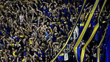 Argentina&#039;s Boca Juniors supporters cheer for their team during a Copa Libertadores sixteen round second leg football match against Brazil&#039;s Athletico Paranaense at the &quot;Bombonera&quot; stadium in Buenos Aires, Argentina, on July 31 9, 2019. (Photo by JUAN MABROMATA / AFP)