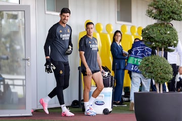 Lucas, junto a Courtois, en Valdebebas.
