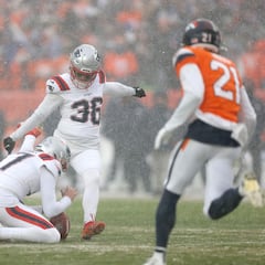Andrés Borregales, el venezolano que jugará en el Super Bowl LX