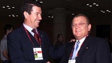 <b>RECONOCIÓ SU ERROR.</b> Pedro Cortés, ex presidente del Valencia, aseguró que se equivocó al reunirse con el máximo accionista, Francisco Roig, antes de consensuar una candidatura con el actual responsable del club, Jaime Ortí, para las próximas elecciones a la presidencia.