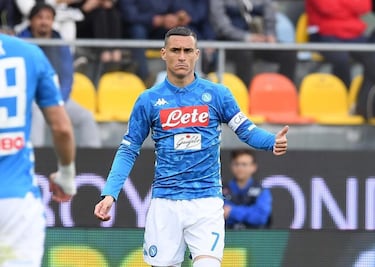 Extremo derecho español con pasado en el Real Madrid. Desde el año 2013 está en el Napoli. Es el segundo capitán de Carlo Ancelotti.