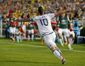 A James, el blanco de la Selección le sienta mejor