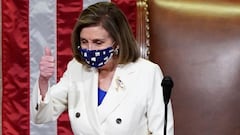 U.S. Speaker of the House Nancy Pelosi (D-CA) gives a thumbs up ahead of the final passage in the House of Representatives of U.S. President Joe Biden&#039;s $1.9 trillion coronavirus disease (COVID-19) relief bill inside the House Chamber of the Capitol 