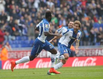Caicedo celebra con Cañas el 1-0.


 