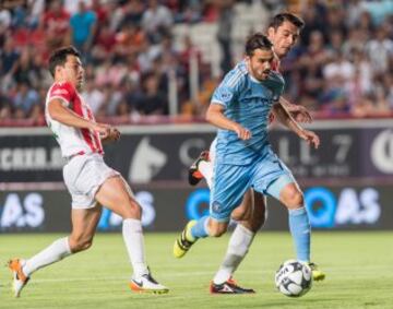 Los dos campeones mundiales disputaron un duelo amistoso, donde su equipo el NY City cayó 2-1 ante el Necaxa en el estadio Victoria de Aguascalientes.