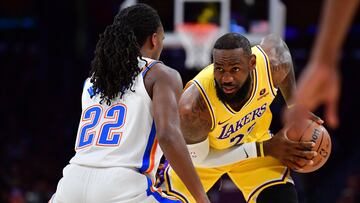 En un esfuerzo colectivo formidable, los Lakers consiguen una important赤sima victoria ante los Thunder, l赤deres del Oeste. Tercera victoria en cuatro partidos para los angelinos, que siguen vivos.