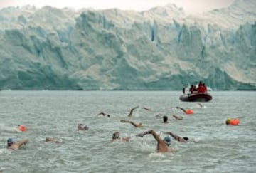 Natación de Invierno en el glaciar Perito Moreno