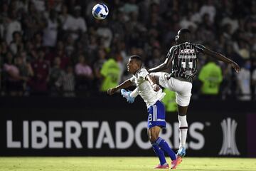 Fluminense ganó con goles de Willian y Arias. La serie terminó 4-1 en el global.