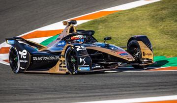 Vergne pilota el DS Techeetah en los test de Valencia.