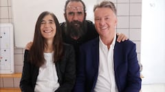 27/11/23 RODAJE DOCUMENTAL SIEMPRE POSITIVO CON LOUIS VAN GAAL ENTRENADOR DE FUTBOL Y MARIA BLASCO DIRECTORA DEL CENTRO NACIONAL DE INVESTIGACIONES ONCOLOGICAS
CON JORGE MARTINEZ CREATIVO PUBLICITARIO


