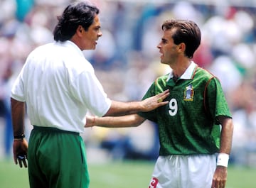 Otro amistoso, ahora en junio de 1993, la selección azteca, dirigida por Miguel Mejía Barón venció 0-2 a los ticos gracias a las anotaciones de Octavio Mora y Luis Miguel Salvador. Para ese duelo, el Tri utilizó a muchos suplentes.