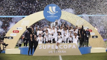 12/01/20 FINAL SUPERCOPA DE ESPA&Ntilde;A 2020 
 ESTADIO KING ABDULLAH ARABIA SAUDI
 REAL MADRID - ATLETICO DE MADRID 
 ALEGRIA CELEBRACION COPA TROFEO CAMPEONES