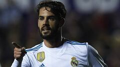 Isco celebrando un gol contra el Levante en el partido de Liga del 3 de febrero de 2018 en el Ciutat de Valencia