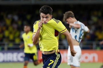 Colombia gana con gol de Fuentes y pasa a la siguiente fase del Sudamericano. 